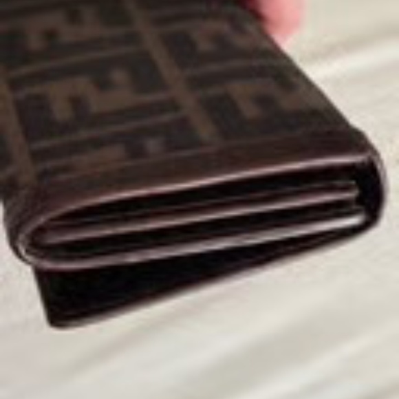 Fendi wallet - Picture 2 of 10